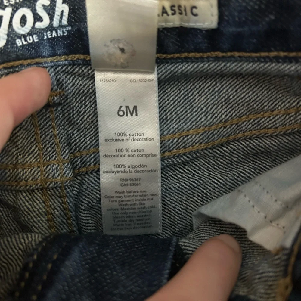 OshKosh Bgosh stylish dark